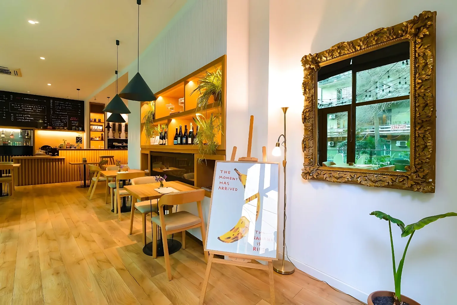 176sq multipurpose commercial space with established F&B business (Vera)