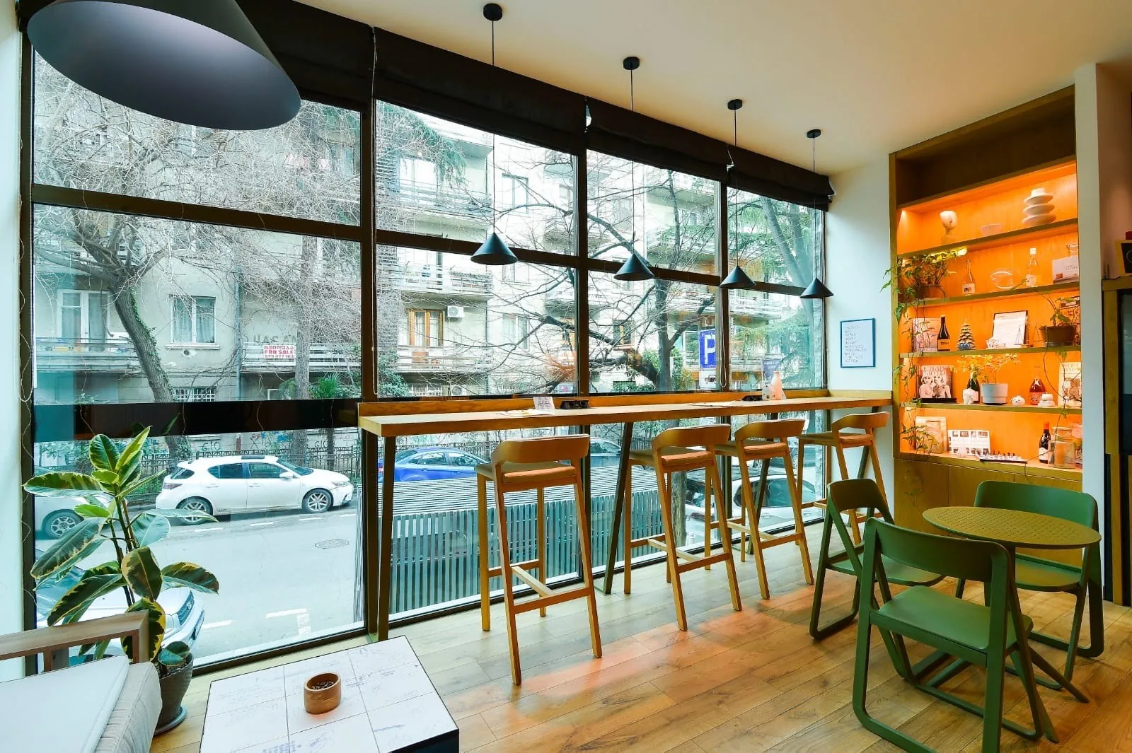 176sq multipurpose commercial space with established F&B business (Vera)